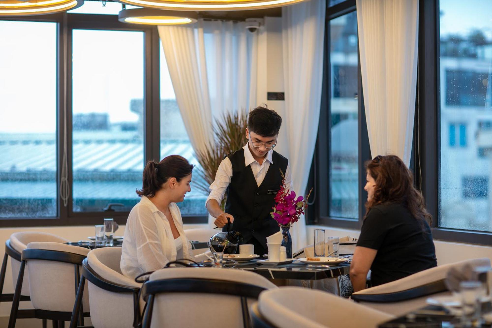 Le Premier Hotel & Rooftop Bar Ανόι Εξωτερικό φωτογραφία