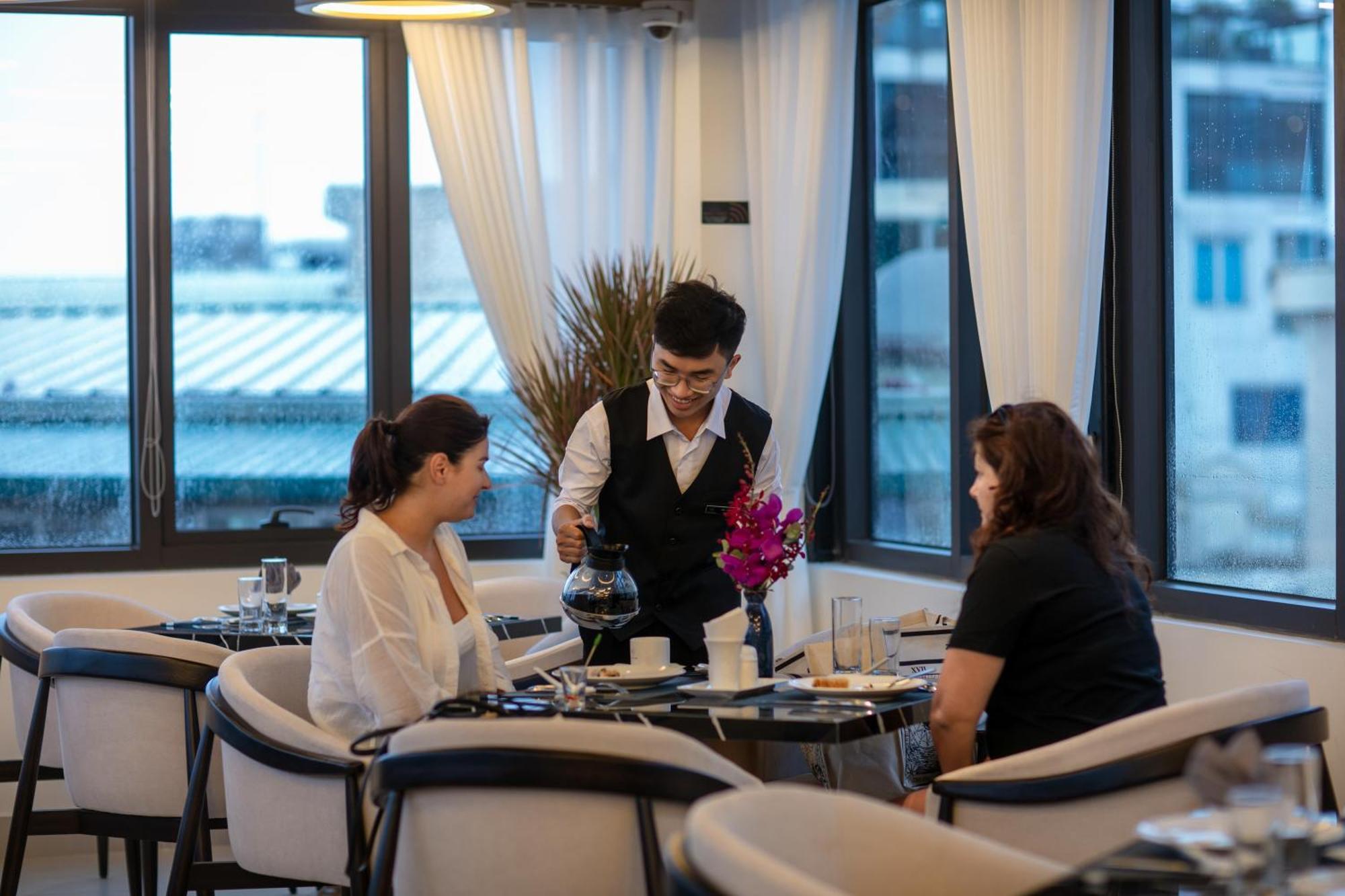 Le Premier Hotel & Rooftop Bar Ανόι Εξωτερικό φωτογραφία